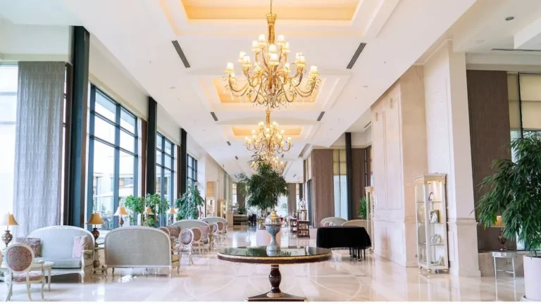 How to Plan Luxury Travel on a Budget: The 2026 Definitive Guide